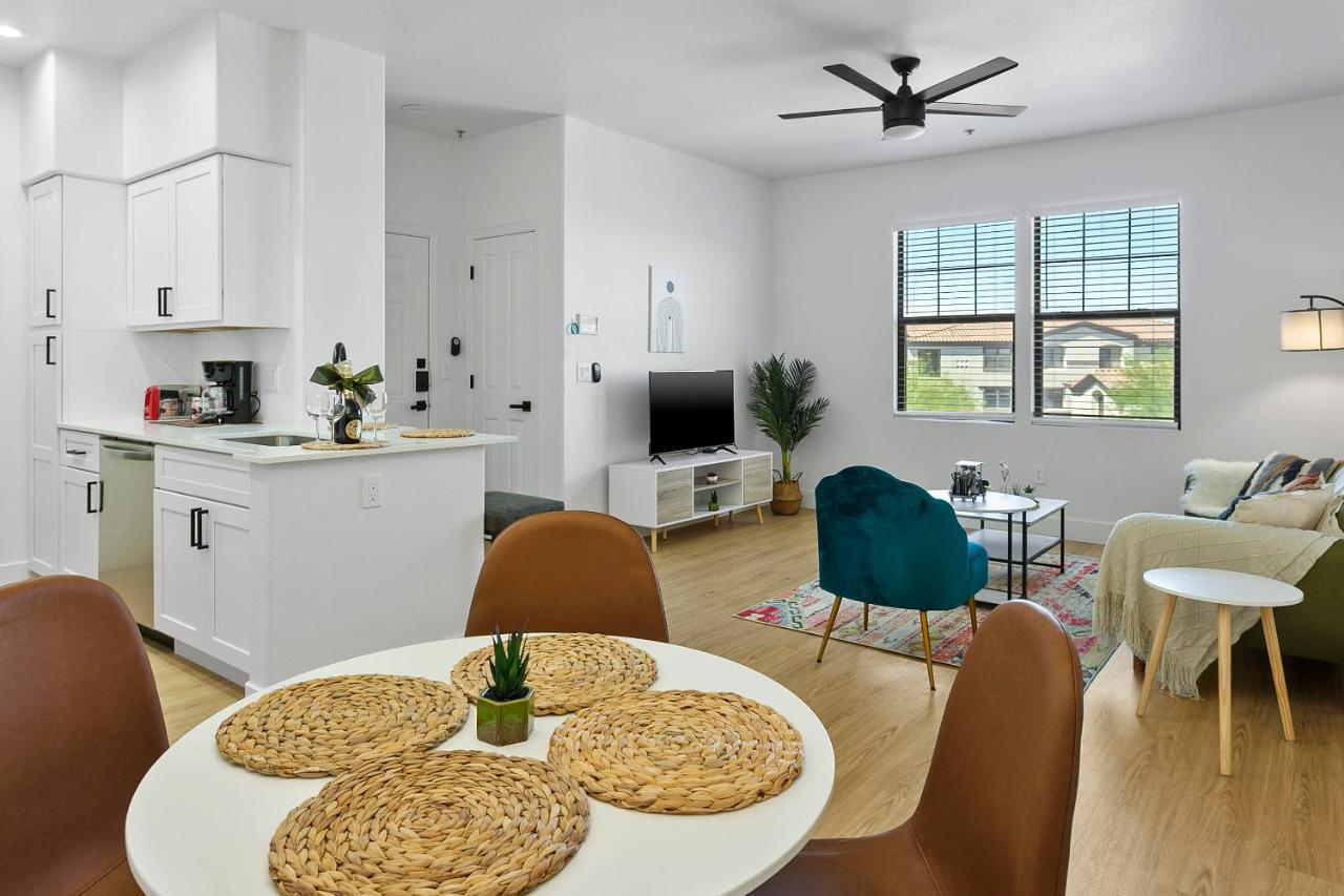 Cozysuites Glendale By The Stadium With Pool 05 외부 사진