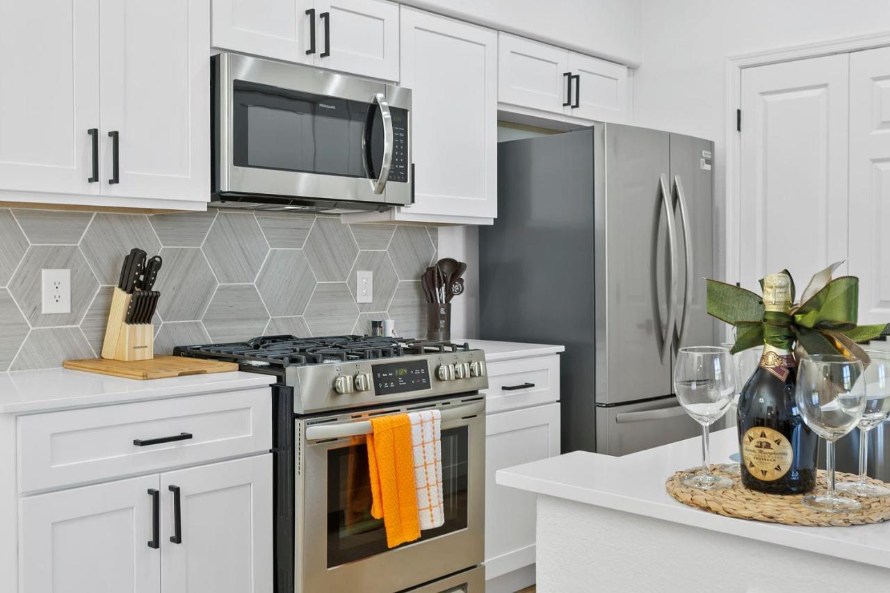 Cozysuites Glendale By The Stadium With Pool 05 외부 사진